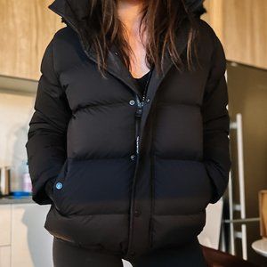 Aritzia Super World Original The Super Puff Goose down Puffer Black Jacket Small